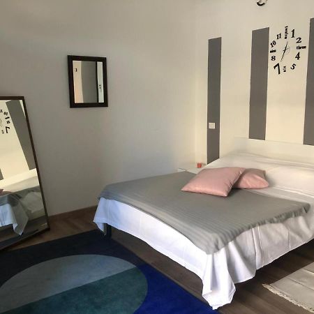 דירות פארמה Monolocale Arredato Con Una Camera מראה חיצוני תמונה