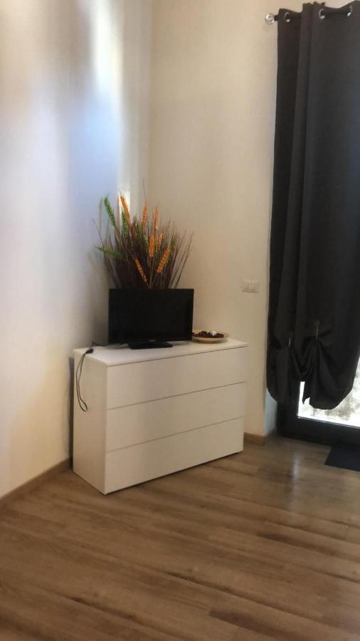 דירות פארמה Monolocale Arredato Con Una Camera מראה חיצוני תמונה