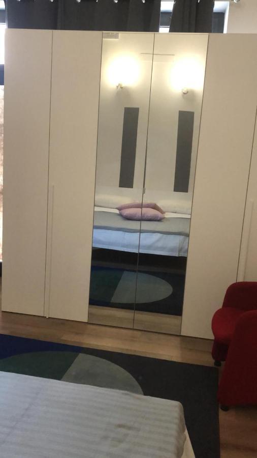דירות פארמה Monolocale Arredato Con Una Camera מראה חיצוני תמונה